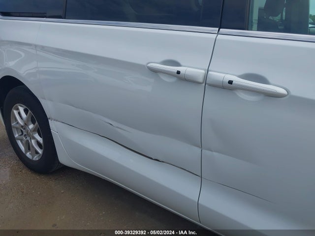 2C4RC1CG8PR620950 Chrysler Voyager Lx