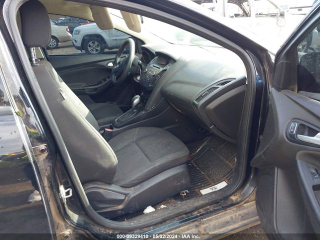 1FADP3K22GL227346 Ford FOCUS SE