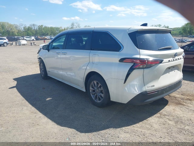 Toyota SIENNA XLE 2021 5TDYRKEC2MS024570 Image 3