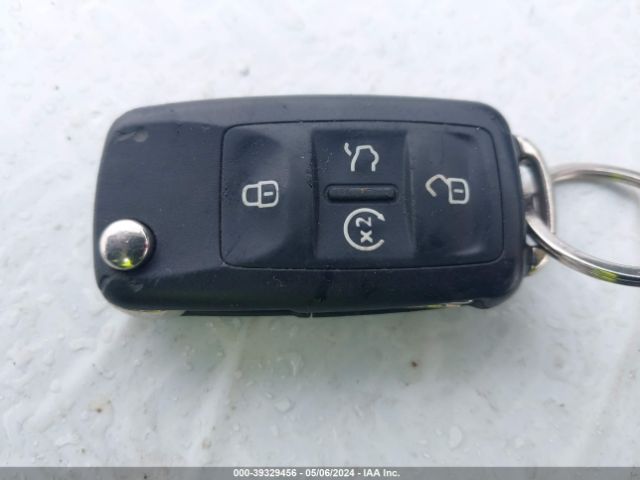 1VWCT7A30HC056808 Volkswagen Passat 1.8t Sel Premium