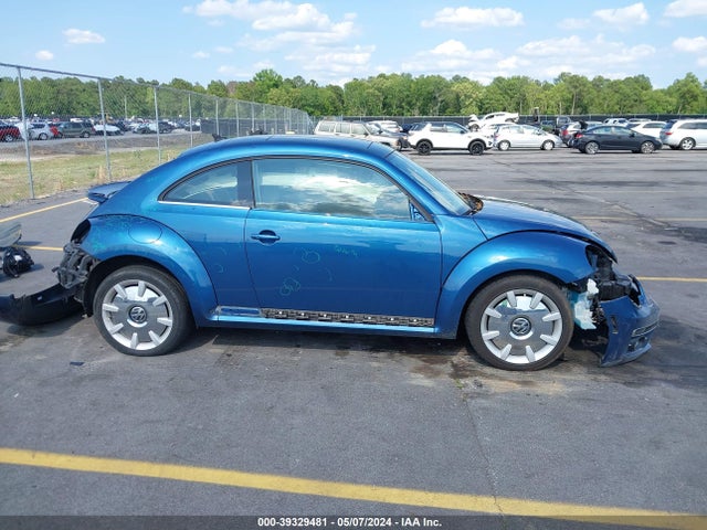 3VWJD7AT3KM717287 Volkswagen Beetle 2.0t Se