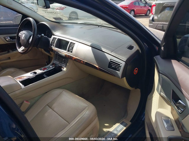 2009 JAGUAR XF SAJWA06B29HR11446 Photo 4