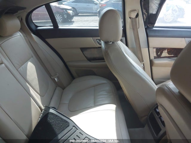 2009 JAGUAR XF SAJWA06B29HR11446 Photo 7