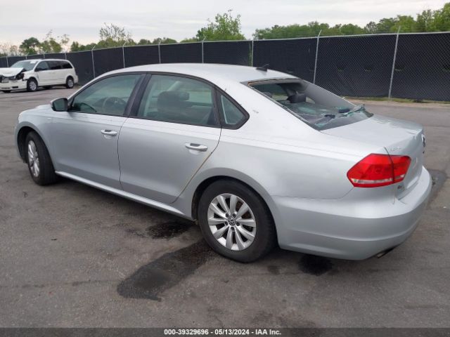 1VWAT7A37EC102993 Volkswagen Passat 1.8t Wolfsburg Edition