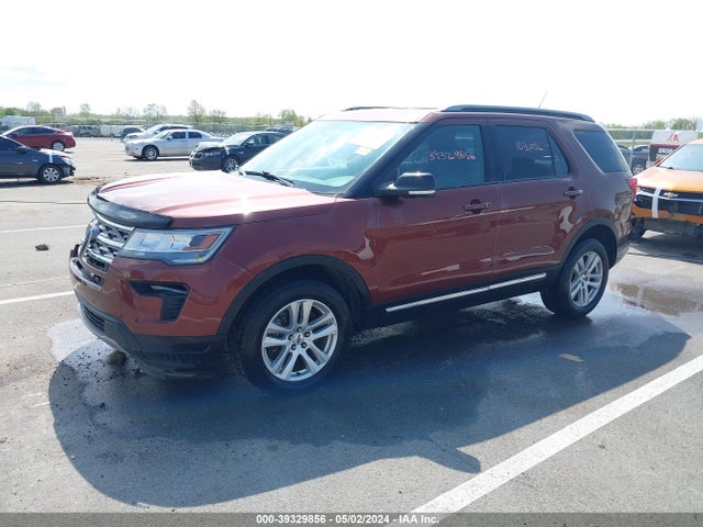 Ford EXPLORER XLT 2018 1FM5K8D8XJGB57618 Image 2