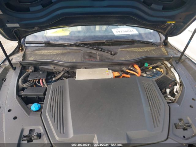 WA1LAAGE3KB009035 Audi E-tron Premium Plus