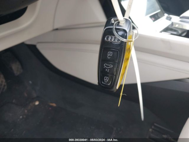 WA1LAAGE3KB009035 Audi E-tron Premium Plus