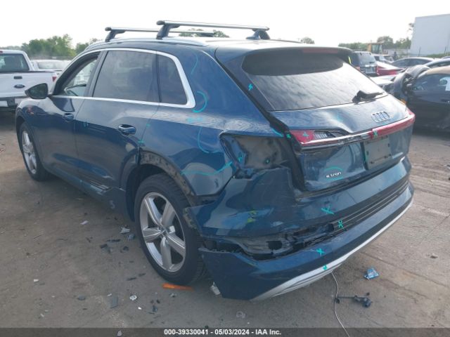 WA1LAAGE3KB009035 Audi E-tron Premium Plus
