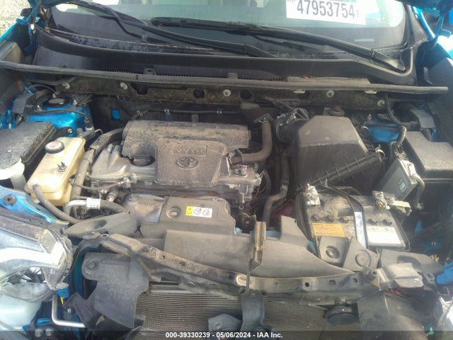 JTMWFREV7JD131423 Toyota Rav4 Xle