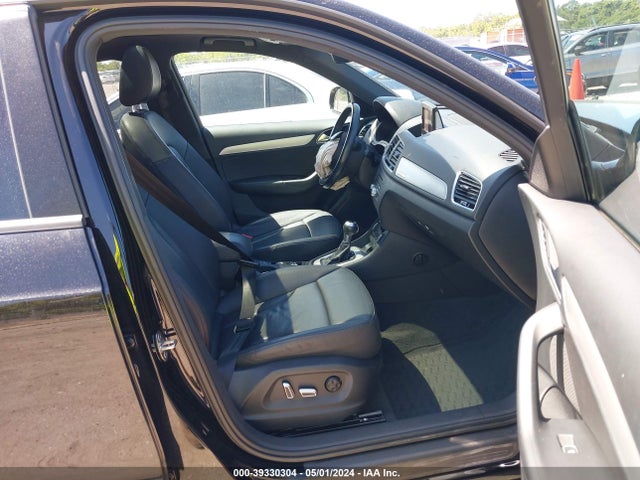 WA1ECCFS2HR006374 Audi Q3 2.0t Premium