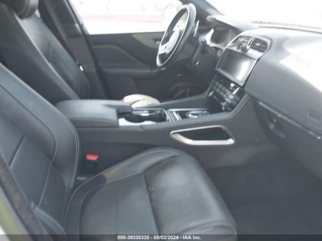 SADCM2BV0HA889723 Jaguar F-PACE S