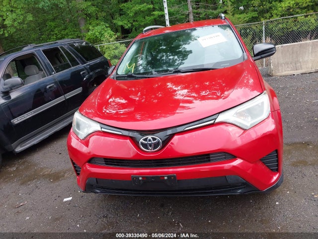 Toyota RAV4 LE 2016 JTMZFREV5GJ062853 Image 13