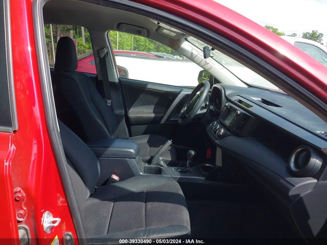 Toyota RAV4 LE 2016 JTMZFREV5GJ062853 Image 5