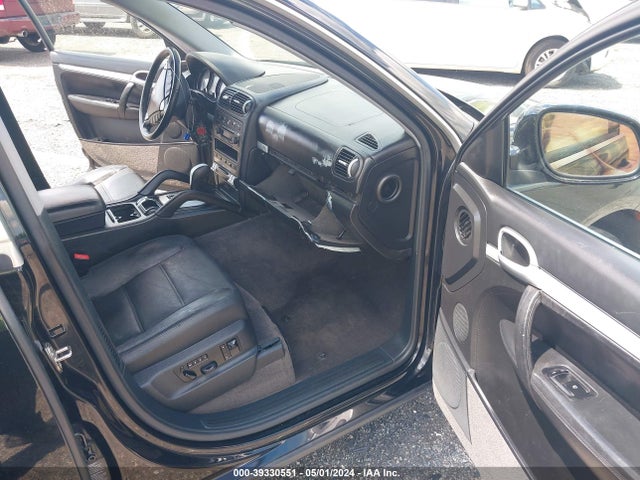 2005 PORSCHE CAYENNE WP1AA29P15LA20176 Photo 4
