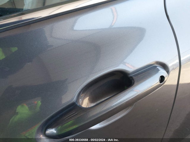 Toyota Highlander Le 2021 5TDBZRBH6MS071115 Image 18