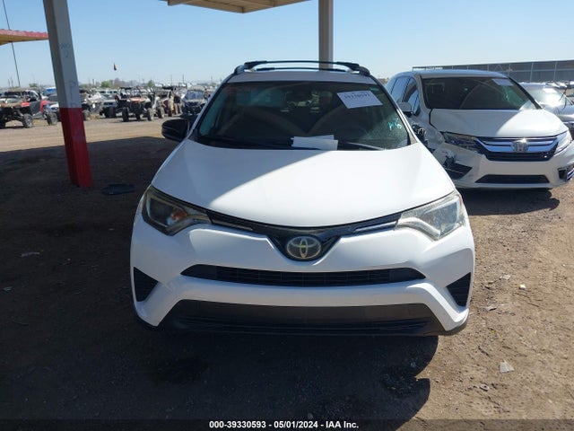 Toyota RAV4 LE 2017 2T3ZFREV3HW346730 Image 12