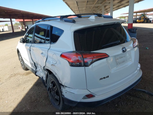 Toyota RAV4 LE 2017 2T3ZFREV3HW346730 Image 3