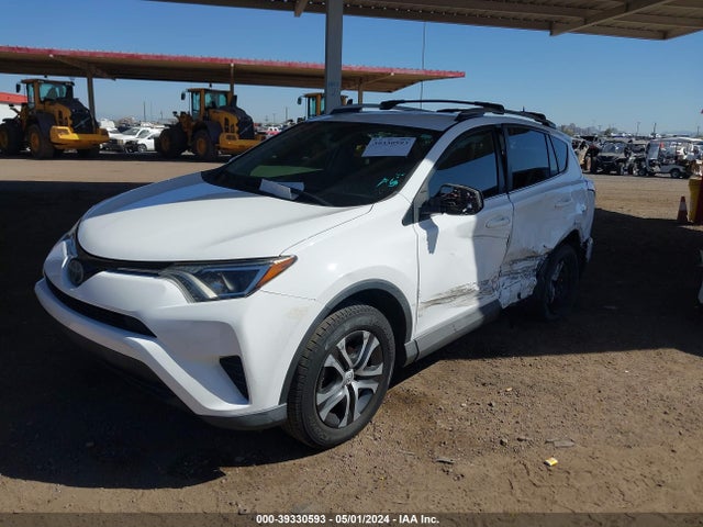 Toyota RAV4 LE 2017 2T3ZFREV3HW346730 Image 6