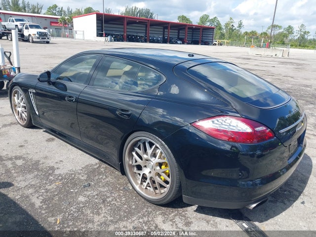 2011 PORSCHE PANAMERA WP0AA2A73BL011939 Photo 2