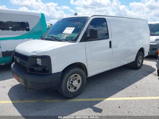 Chevrolet Express 2500 Work Van 2017 1GCWGAFF5H1310075 Image 2
