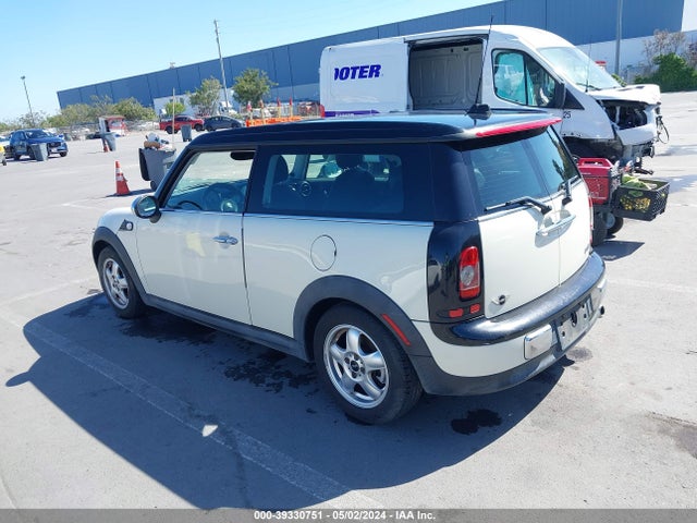 2008 MINI COOPER CLUBMAN WMWML33528TJ47087 Photo 2