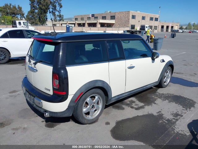 2008 MINI COOPER CLUBMAN WMWML33528TJ47087 Photo 3