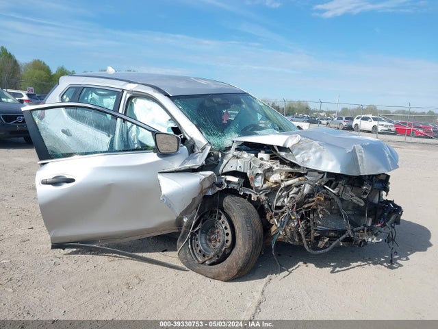2018 KNMAT2MV2JP585203 main image