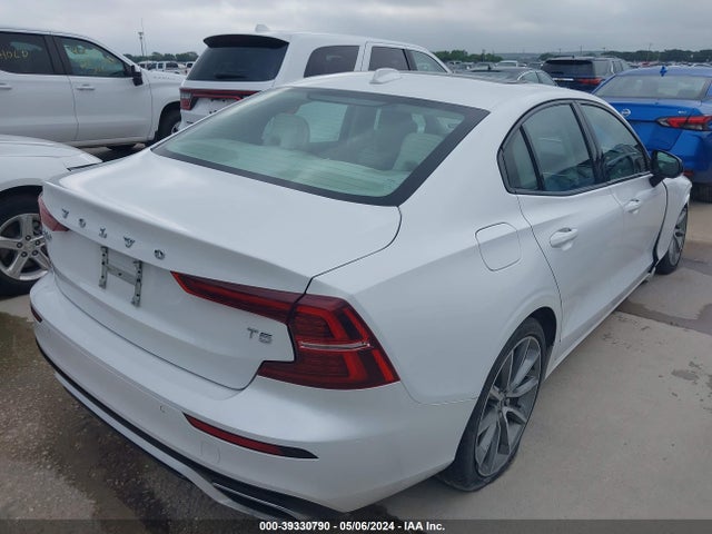 7JR102FZ9MG119329 Volvo S60 T5 Momentum