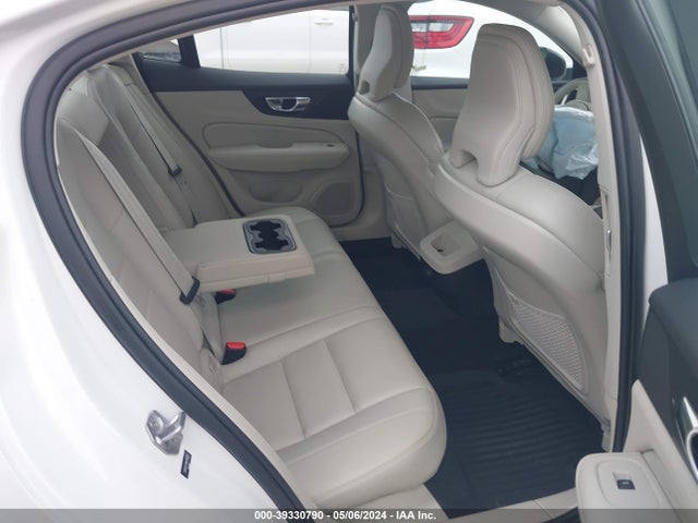 7JR102FZ9MG119329 Volvo S60 T5 Momentum