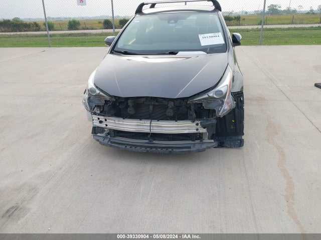 Toyota Prius Two 2017 JTDKBRFU5H3033734 Image 13