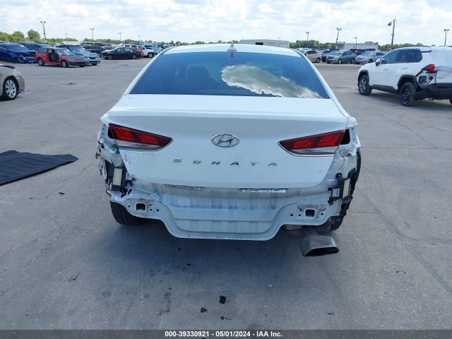 Hyundai SONATA SEL 2018 5NPE34AF5JH686001 Image 16