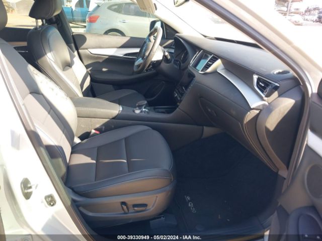 3PCAJ5M17LF115153 Infiniti Qx50 Luxe