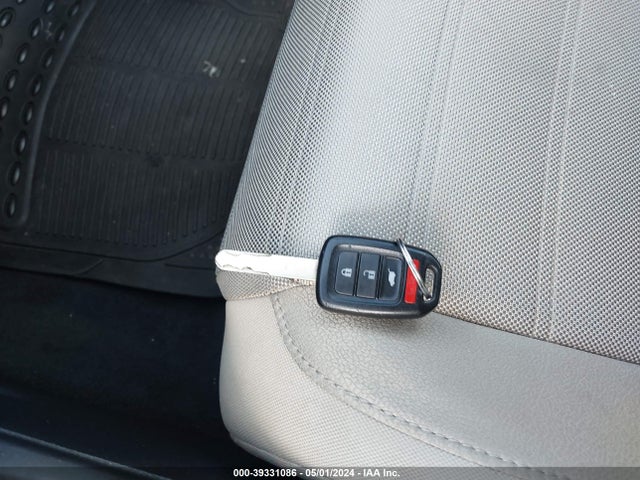 Honda CR-V LX 2019 2HKRW6H39KH218855 Image 11