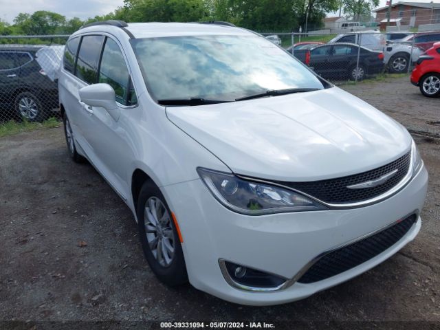 Продажа на аукционе авто 2017 Chrysler Pacifica Touring-l, vin: 2C4RC1BG3HR591036, номер лота: 39331094