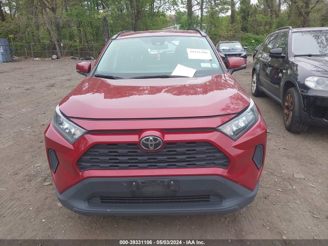 Toyota RAV4 LE 2019 JTMG1RFV7KJ004367 Image 12