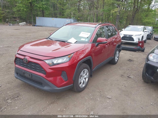 Toyota RAV4 LE 2019 JTMG1RFV7KJ004367 Image 2