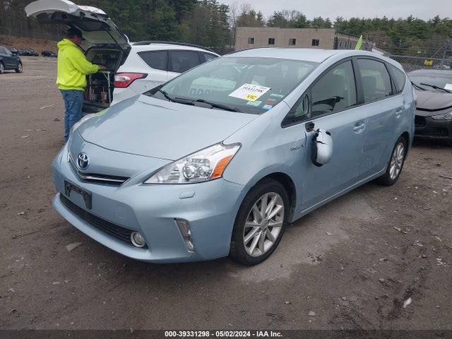 Toyota Prius V Five 2014 JTDZN3EU8E3347250 Image 2
