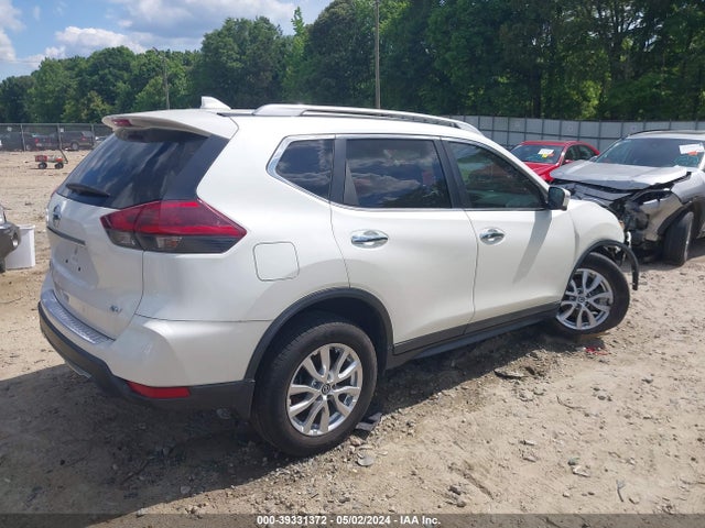 Nissan ROGUE SV 2018 5N1AT2MT6JC837407 Image 4