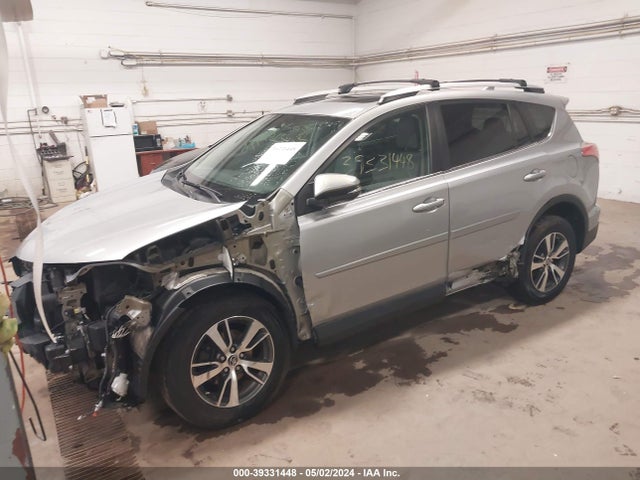 Toyota Rav4 Xle 2016 2T3RFREV5GW464194 Image 2