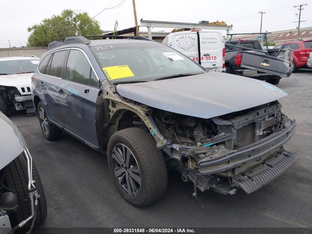 2018 4S4BSAKC8J3238142 main image