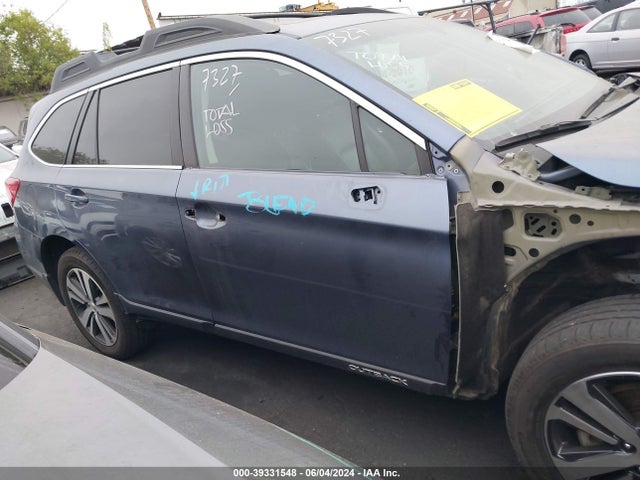 Subaru Outback 2.5i Limited 2018 4S4BSAKC8J3238142 Image 14