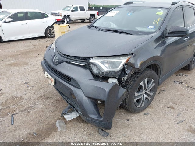 Toyota RAV4 LE 2018 JTMZFREV6JJ741957 Image 12