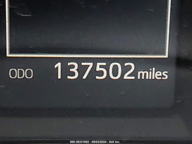 Toyota RAV4 LE 2018 JTMZFREV6JJ741957 Image 7