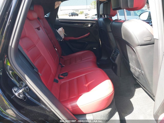 2017 PORSCHE MACAN WP1AF2A56HLB61793 Photo 7