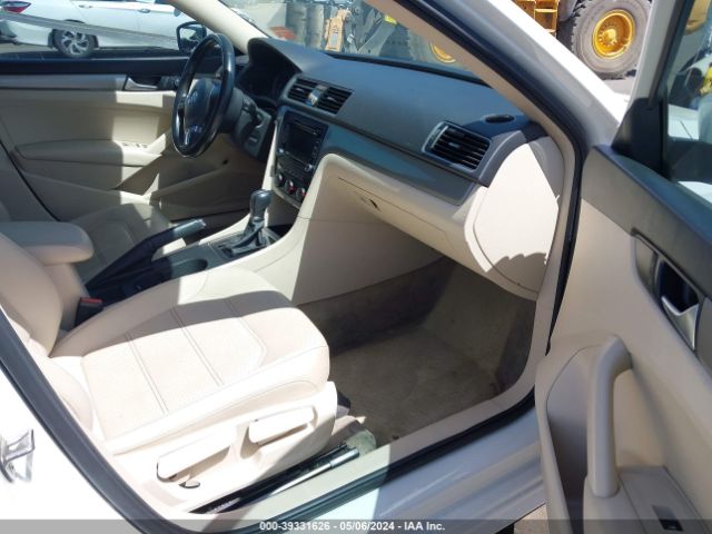 1VWAT7A31FC082502 Volkswagen Passat 1.8t Limited Edition