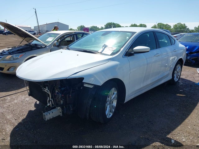 Chrysler 200 Limited Platinum 2016 1C3CCCAB0GN195377 Image 2
