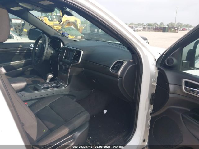1C4RJEAG5JC182310 Jeep Grand Cherokee Laredo E 4x2