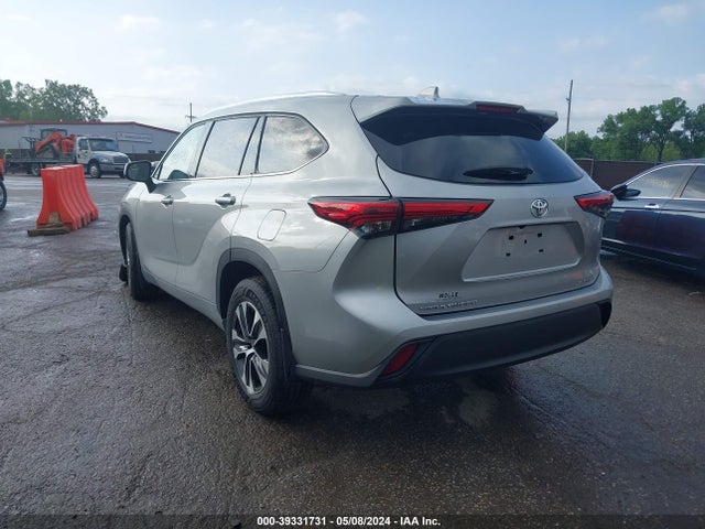 Toyota Highlander Xle 2021 5TDHZRBH0MS124529 Image 3