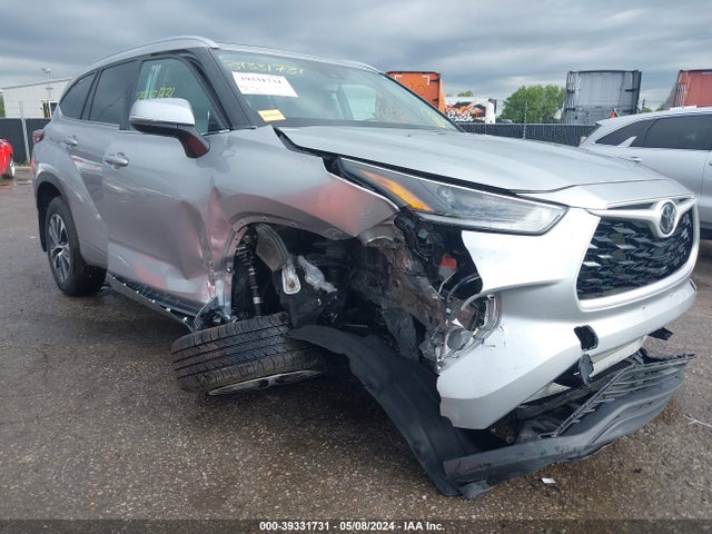 Toyota Highlander Xle 2021 5TDHZRBH0MS124529 Image 6