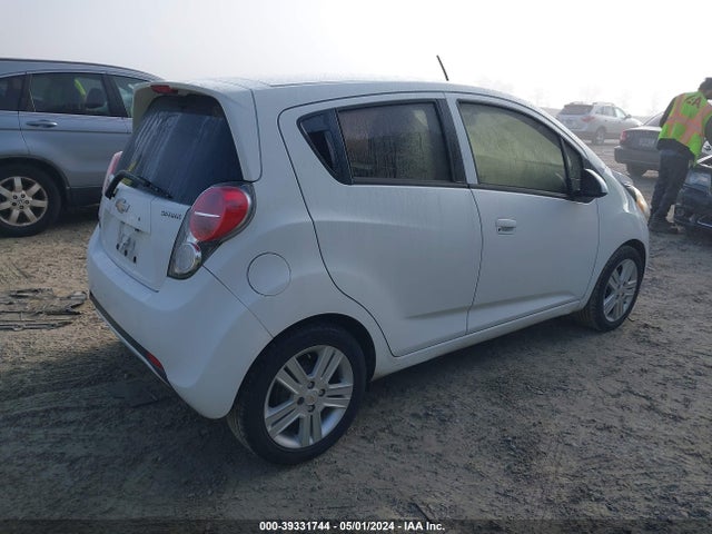Chevrolet Spark Ls Cvt 2015 KL8CB6S93FC742480 Image 4